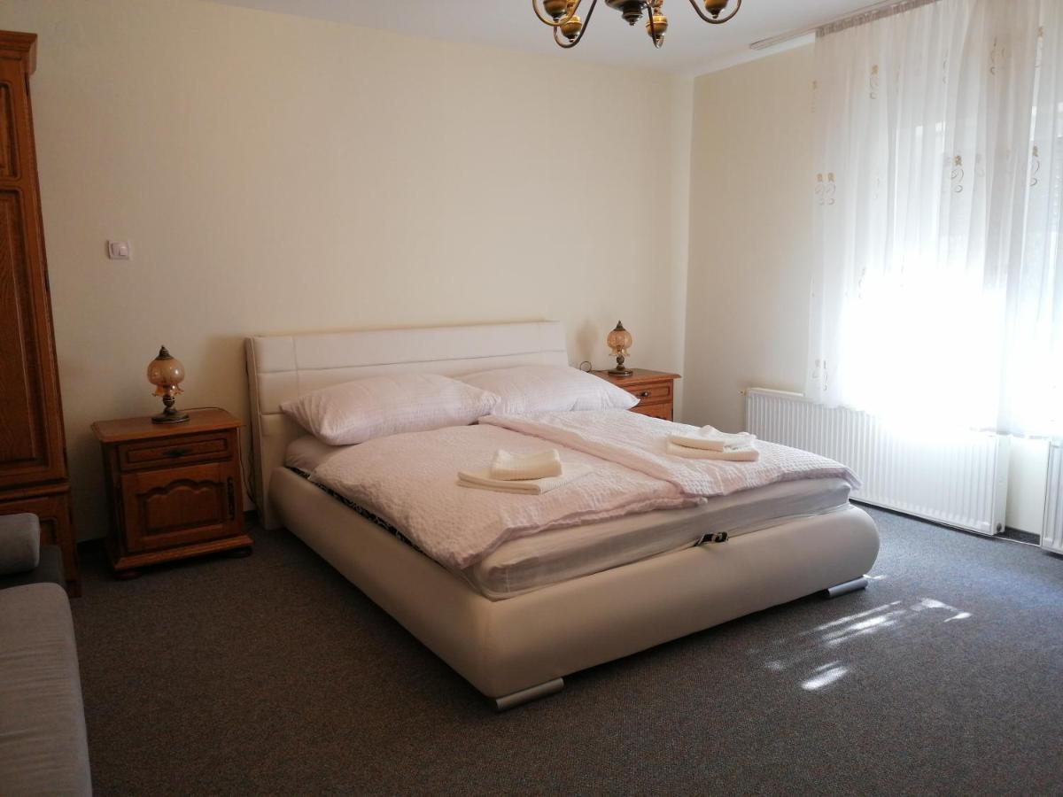 Flora Apartmanok Kehidakustány 외부 사진