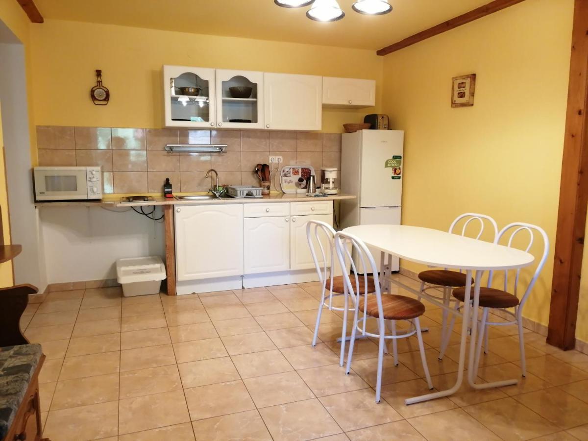 Flora Apartmanok Kehidakustány 외부 사진
