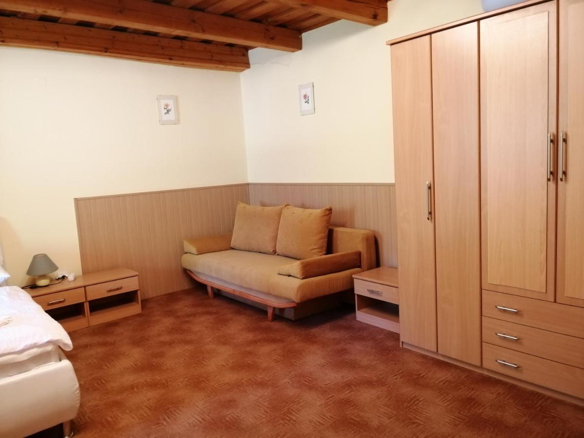 Flora Apartmanok Kehidakustány 외부 사진